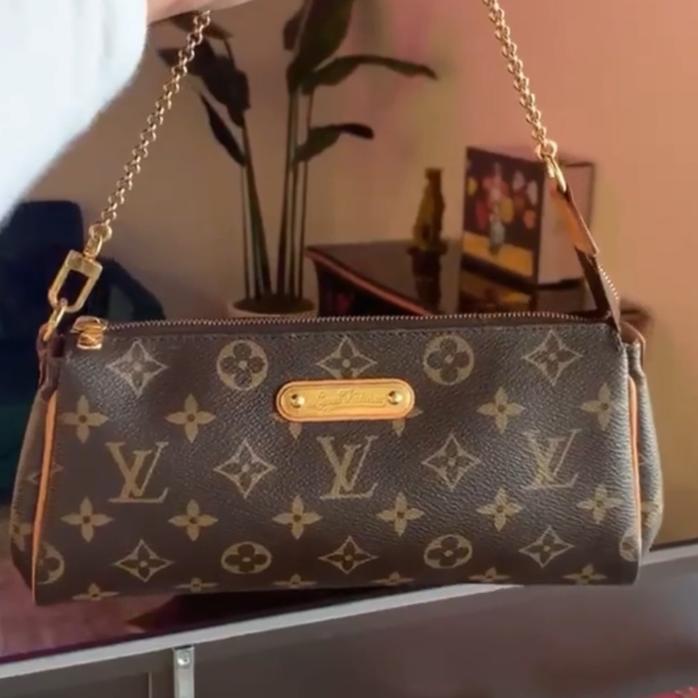 Louis vuitton eva monogram clutch